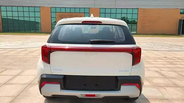 kia sonet facelift rear view 1 jpg