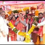 पुष्कर सिंह धामी शुक्रवार को जनपद रुद्रप्रयाग के विकासखंड अगस्त्यमुनि के ग्राम बीरों देवल में आयोजित मां चंडिका महावन्याथ देवरा यात्रा में सम्मिलित हुए। उन्होंने मां चंडिका मंदिर पहुंचकर महायज्ञ में भाग लिया तथा वैदिक मंत्रोच्चारण के बीच पूर्ण विधि-विधान से पूजा-अर्चना कर मां चंडिका का आशीर्वाद प्राप्त कर प्रदेश की खुशहाली की भी कामना की।