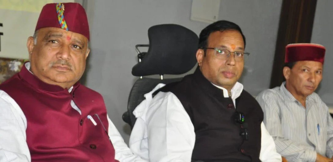 चारधामों में तय दूरी तक मोबाइल पर रहेगा प्रतिबंध – द्विवेदी