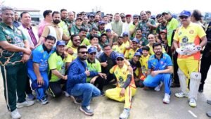 सीएम धामी के शॉट से गूंजा मैदान, उत्तरांचल प्रेस क्लब क्रिकेट टूर्नामेंट का भव्य आगाज़