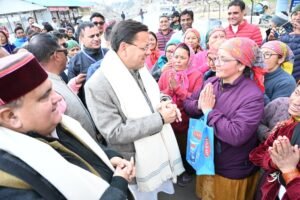 मुख्यमंत्री धामी पहुंचे भारत के प्रथम सीमांत गांव माणा,