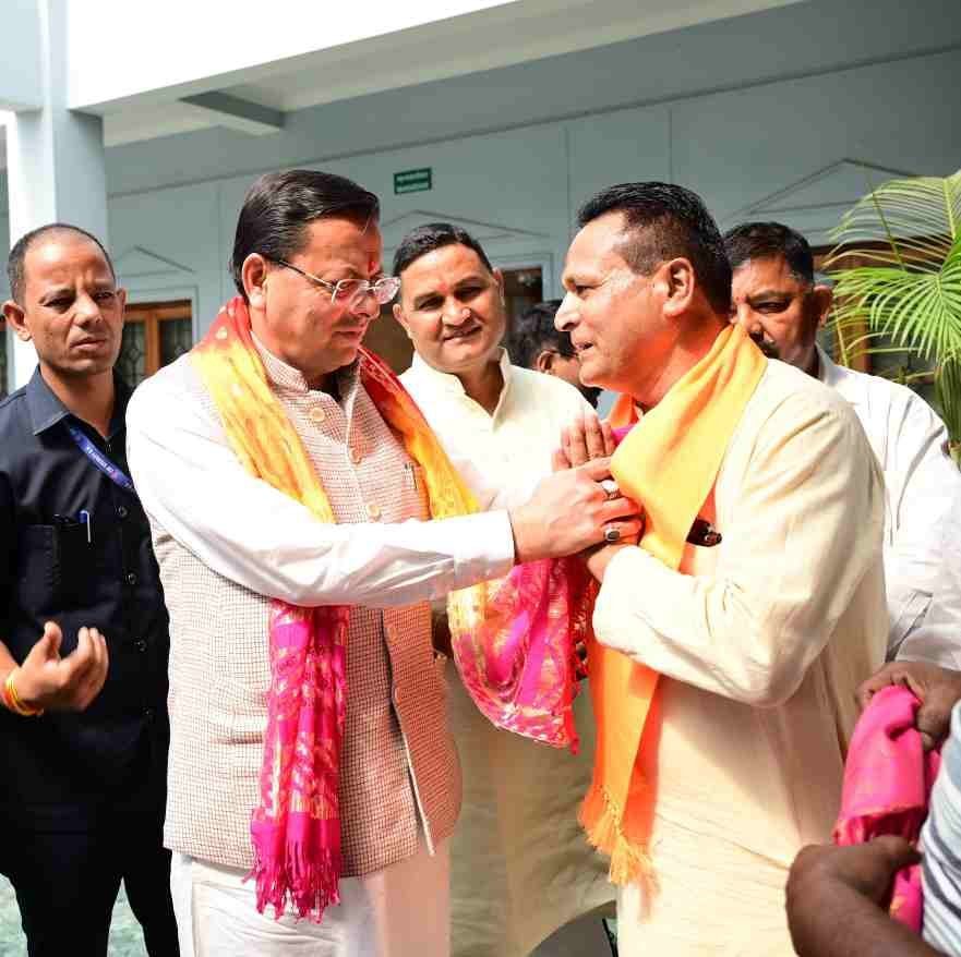 हल्द्वानी पहुंचे सीएम धामी, आम जनता की सुनी समस्याएं