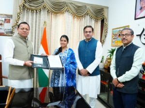 मुख्यमंत्री पुष्कर सिंह धामी से बुधवार को मुख्यमंत्री आवास में सपना राणा ने मुलाकात की। सपना राणा द्वारा राज्य सरकार की मुख्यमंत्री कौशल उन्नयन एवं वैश्विक रोजगार योजना के अन्तर्गत जर्मन भाषा का प्रशिक्षण प्राप्त कर भाषा परीक्षा उर्तीण की गई, जिसके उपरान्त उनको जर्मनी के हैमबर्ग शहर के शॉन क्लीनिक हॉस्पिटल (Schon Klinik) में 3060 यूरो (₹ 3,30,000) प्रतिमाह के वेतन पर नियुक्ति प्राप्त हुई है।